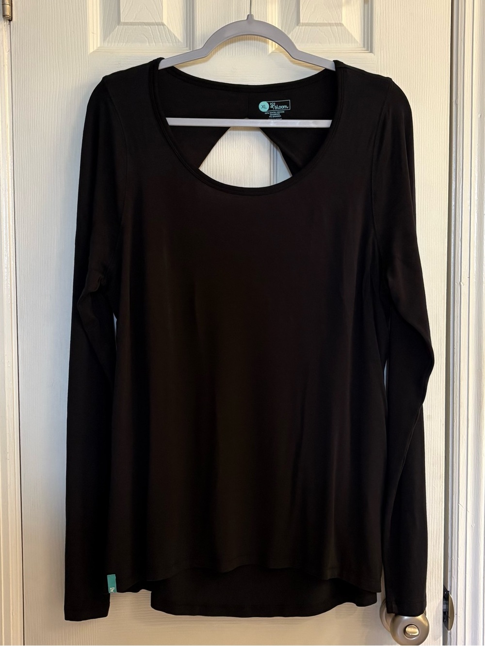 Bloom Black Long-sleeve Athletic Top Distinctive Open-back Design Size XL.